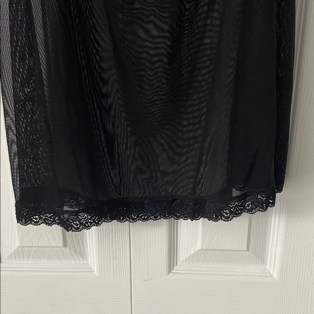 Marilyn Monroe Intimates Black Lace Halter Lingerie - Picture 14 of 16